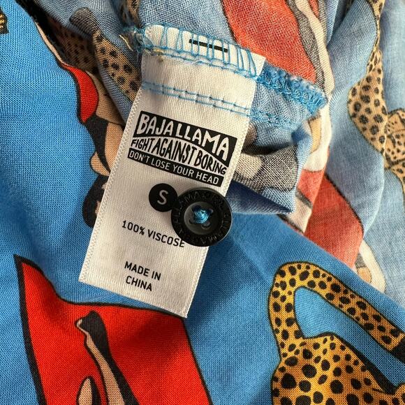 Baha Llama Mens Button Up Shirt Size S Cheetah Bathing Beauties Novelty Kitsch - Picture 6 of 10